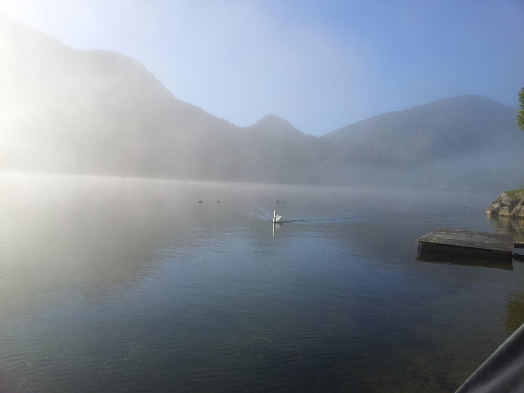 Appartements Direkt Am See Grundlsee Bagian luar foto