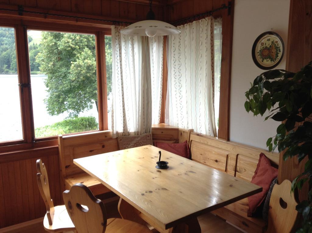 Appartements Direkt Am See Grundlsee Ruang foto